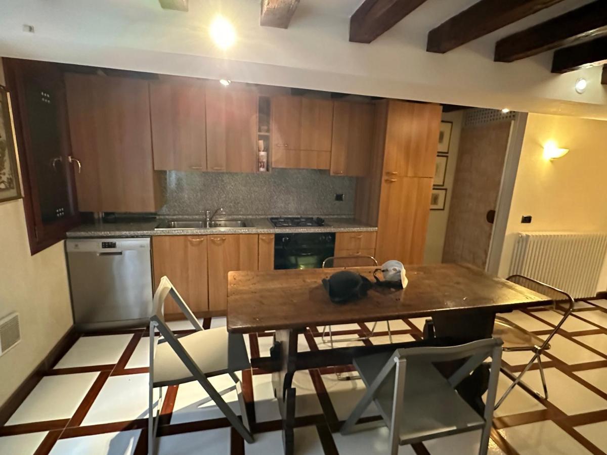1 Ca'Del Traghetto Family Apartment 베니스 외부 사진