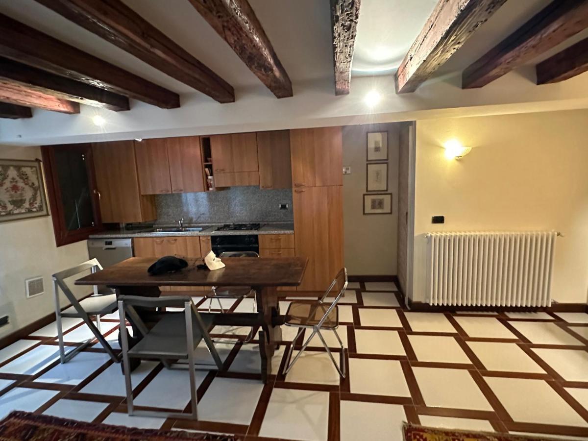 1 Ca'Del Traghetto Family Apartment 베니스 외부 사진